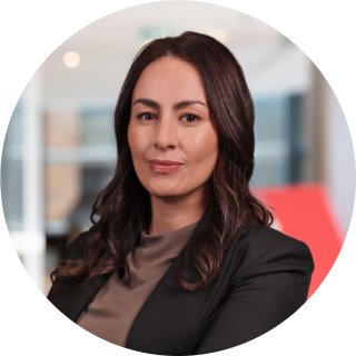 Houda Ennebati + ' ' + Responsable de la succursale France
